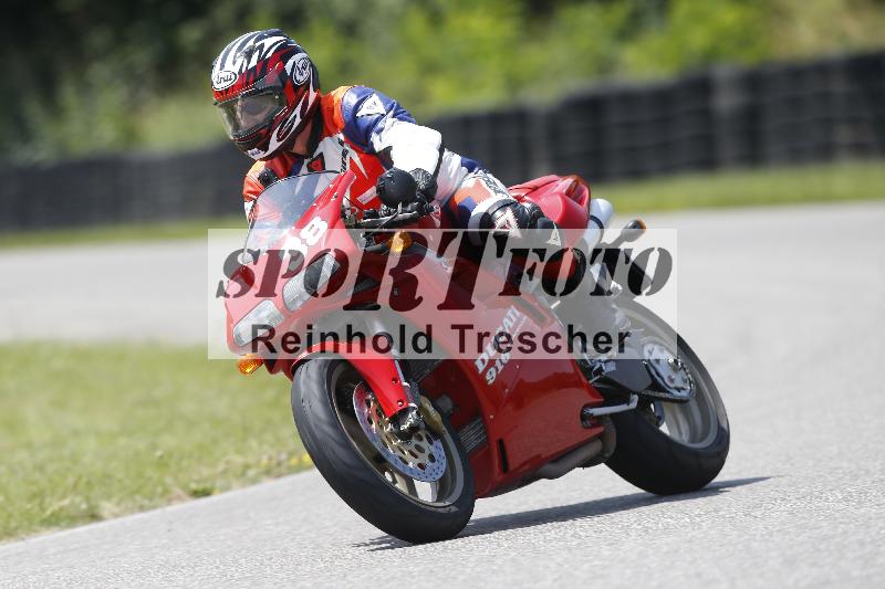 /27 12.06.2025 Ducati Schweiz Trackday Warmup  ADR/blau-bleu/38